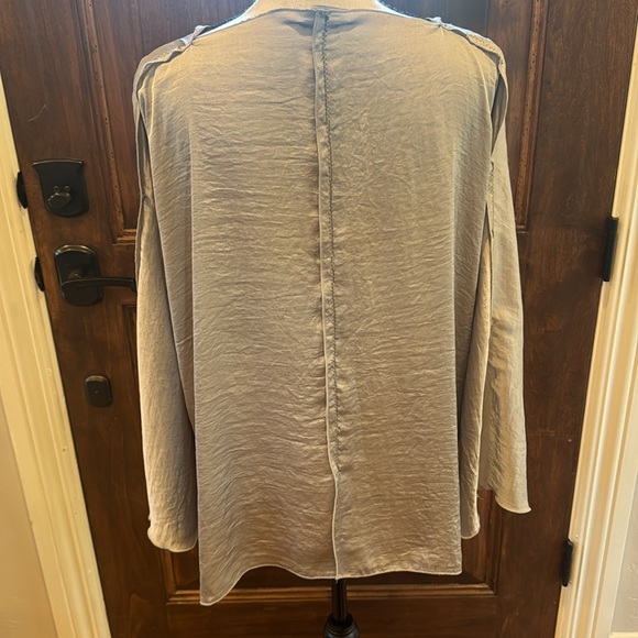 Tutu and Lilli Light Grey/Silver Blouse - Picture 4 of 7